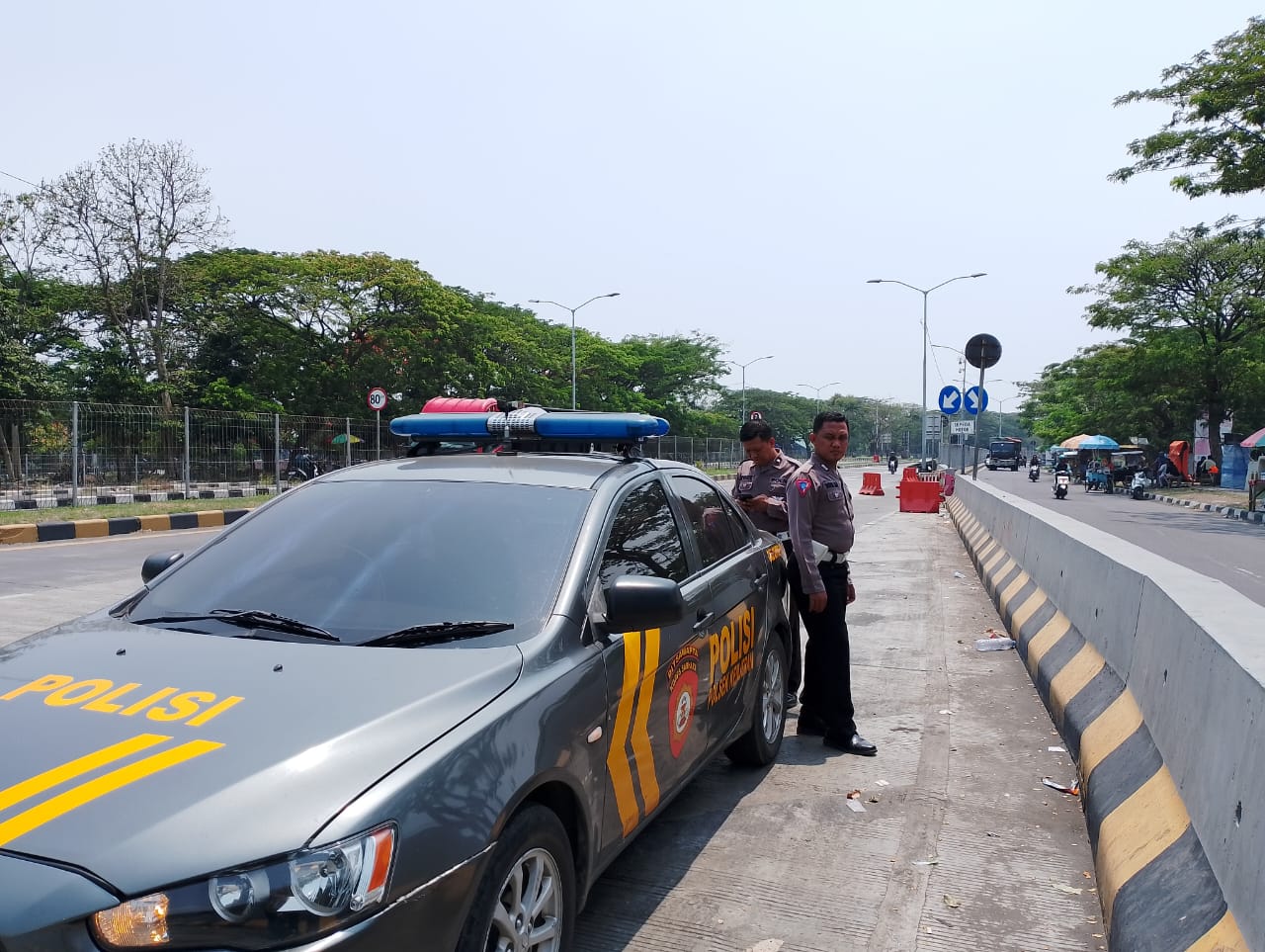 Polsek Kenjeran Intensifkan Patroli Keamanan di Jembatan Suramadu untuk Cegah Tindak Kriminalitas dan Balap Liar