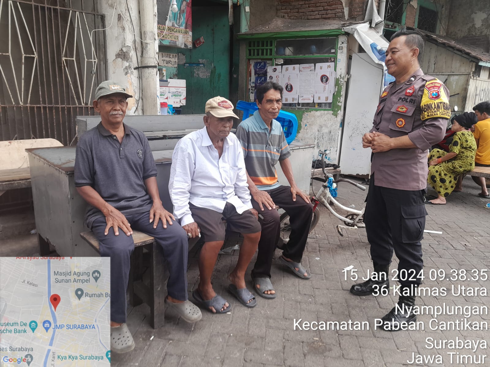 Bhabinkamtibmas Kelurahan Nyamplungan Sambangi Warga dan Berikan Himbauan Kamtibmas