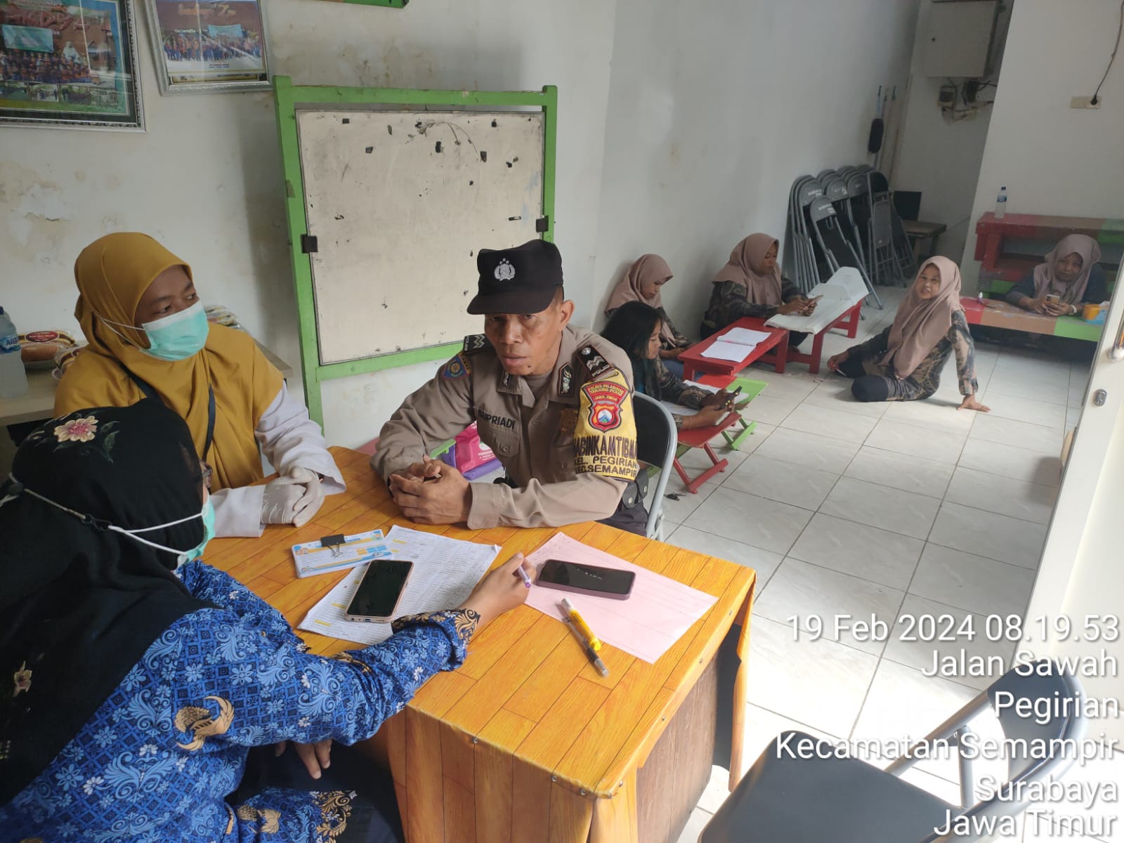 Polsek Semampir Tingkatkan Harkamtibmas Lewat Sambang Warga di Jalan Sawah