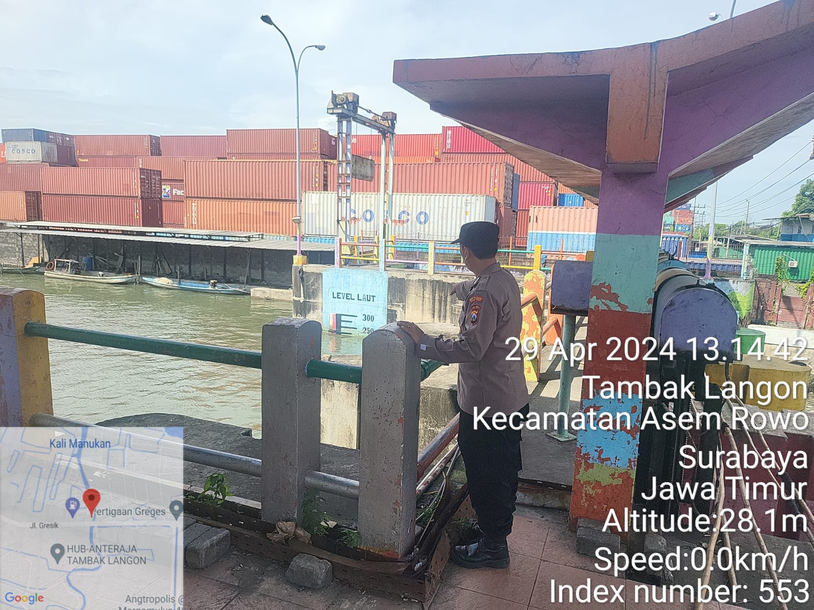 Polsek Asemrowo Patroli Pintu Air Balong II: Debit Air Tinggi, Namun Situasi Tetap Normal