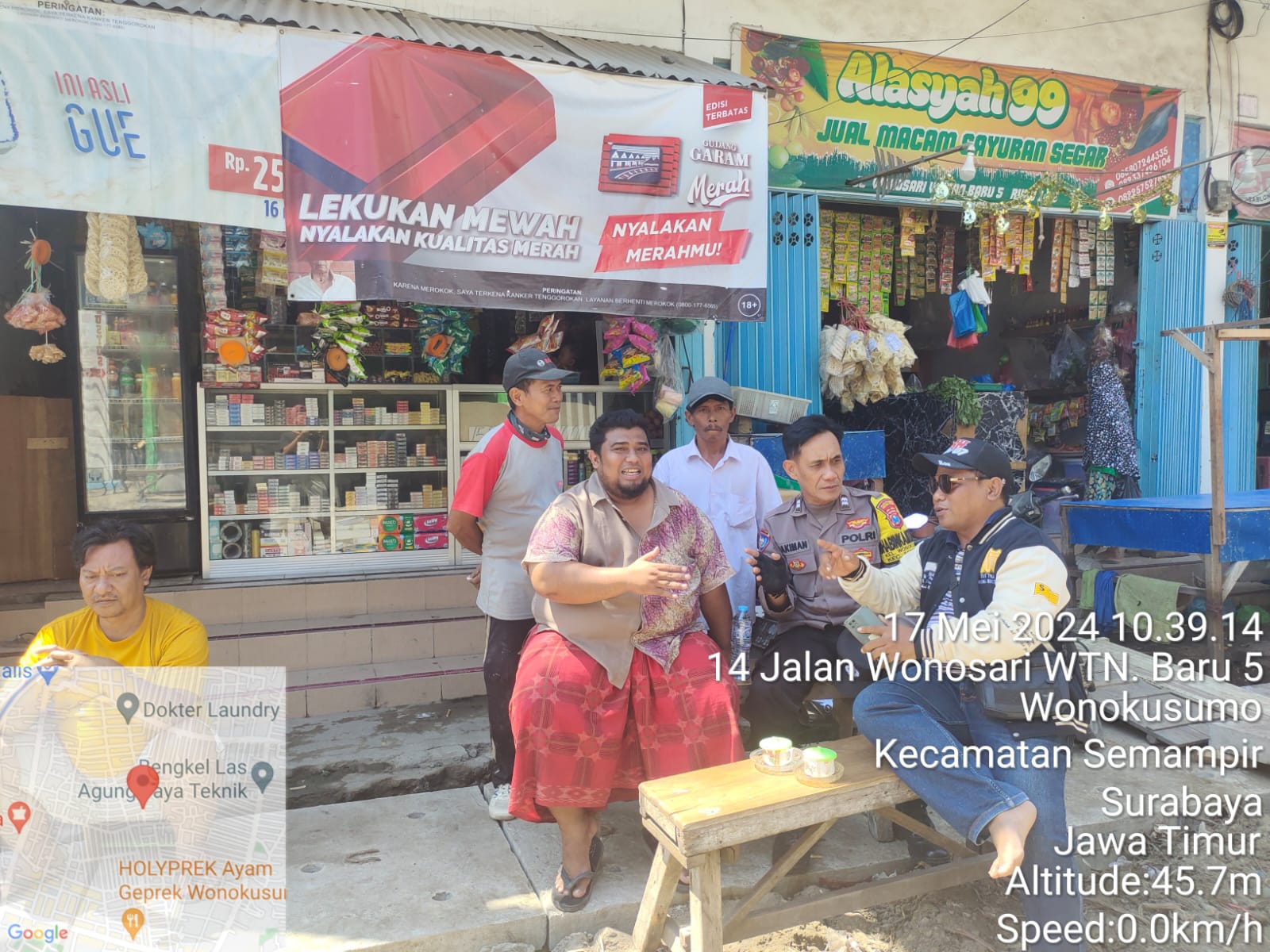 Bhabinkamtibmas Wonokusumo Sambangi Warga untuk Ciptakan Lingkungan Aman dan Damai