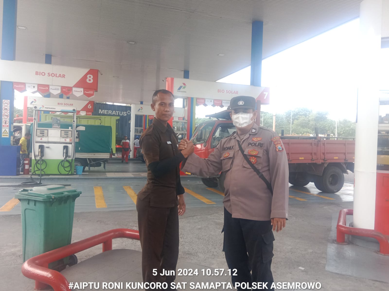Polsek Asemrowo Melasaksanakan Patroli Keamanan SPBU Margomulyo, Cegah Adanya Tindak Kerawanan